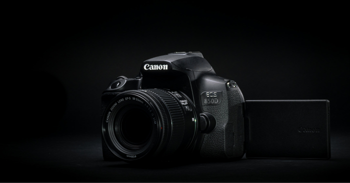 Новая зеркальная камера Canon EOS 850D